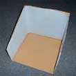 Carton dcoup et recouvert de papier bleu ciel